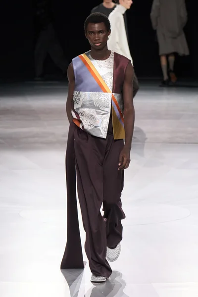 Look 44